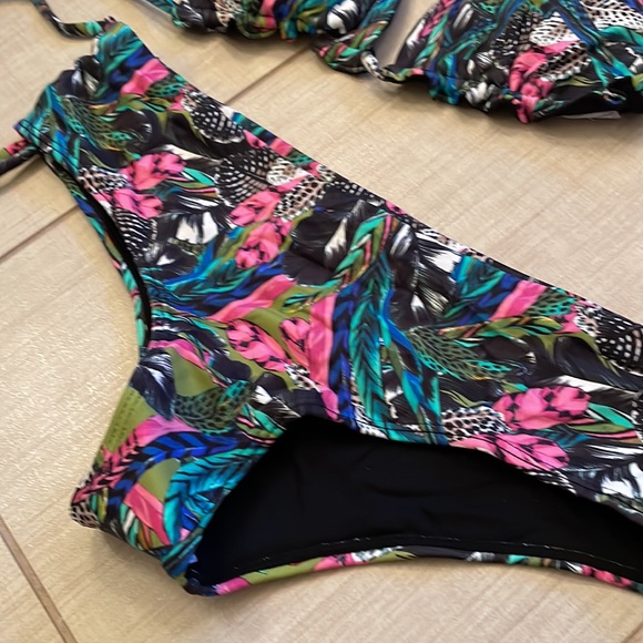 Ondademar 2 piece bathing suit NWT - Picture 2 of 11